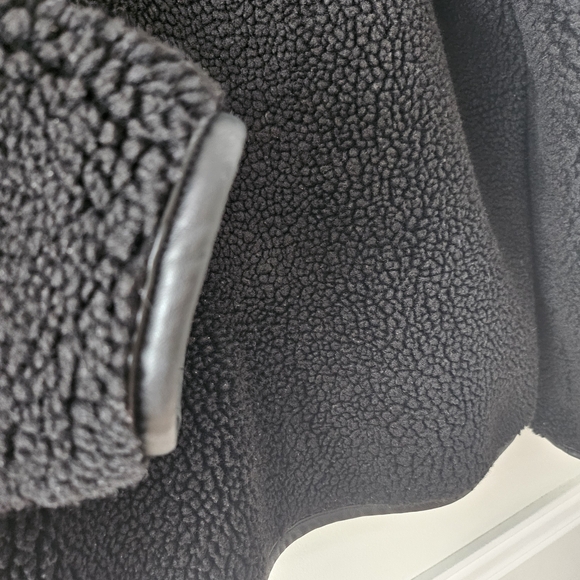 Women's Black Sherpa Jacket - Picture 8 of 8